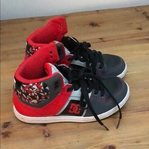 Dc shoes